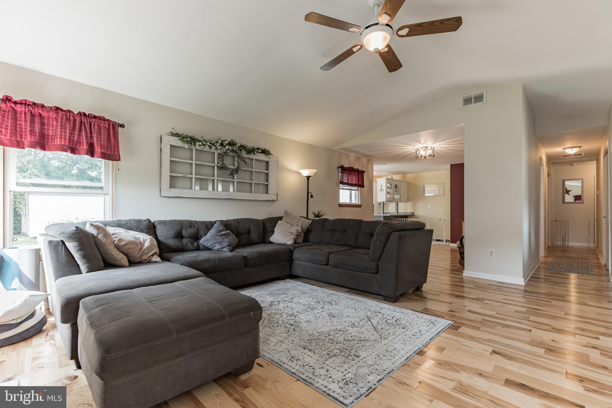 20 Hawthorne Road Sicklerville, NJ 08081 - Photo 5 of 28 Gallery Image 5