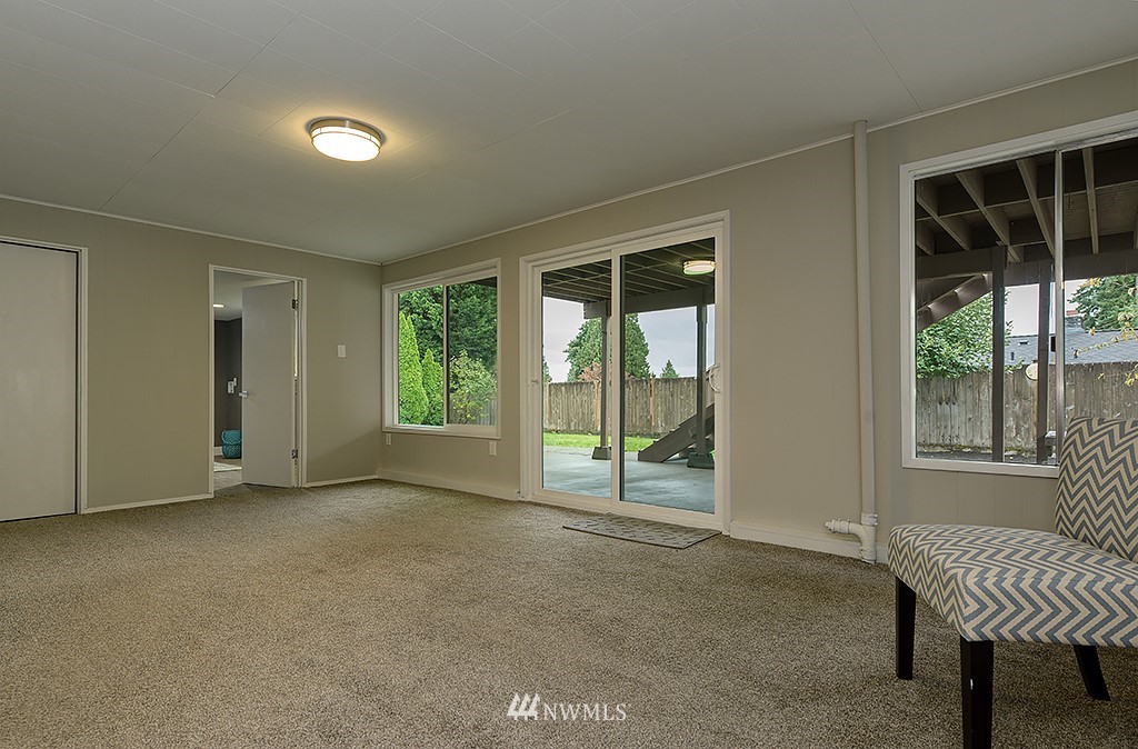 10425 Northeast 198th Street Bothell, WA 98011 - Photo 22 of 25 Gallery Image 22