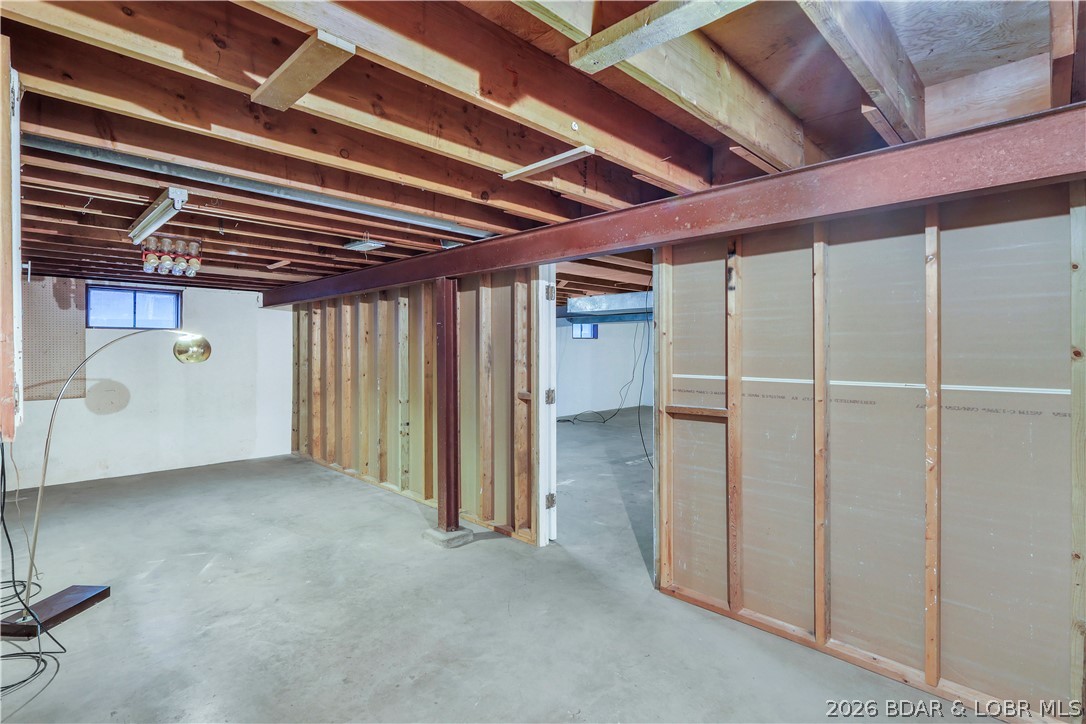 107 Lynn Avenue Eldon, MO 65026 - Photo 48 of 55 Top notch construction, Steel beams