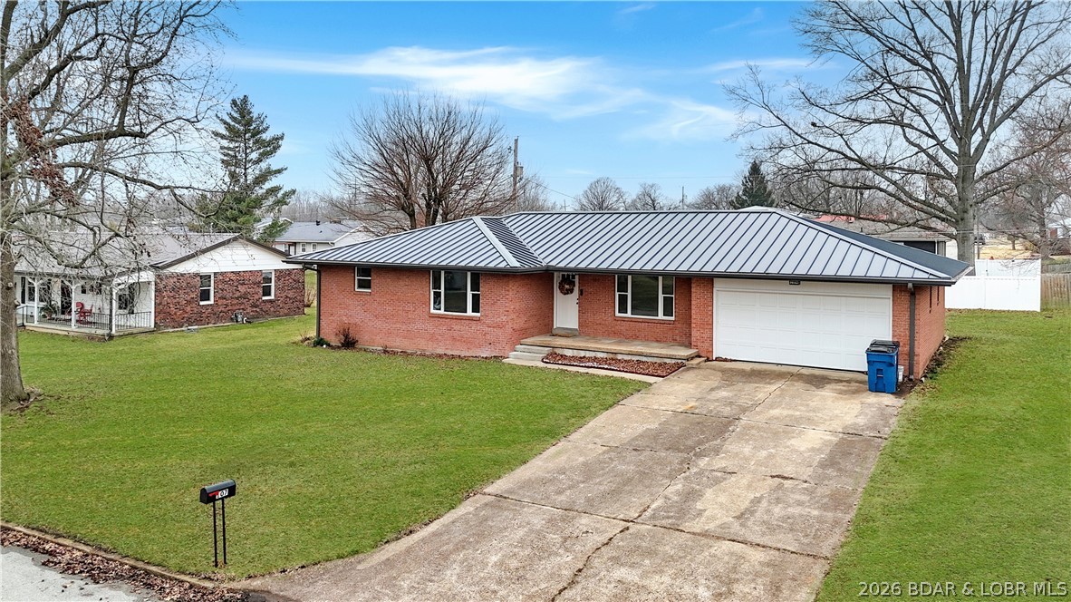 107 Lynn Avenue Eldon, MO 65026 - Photo 5 of 55 Long driveway for plenty of parking