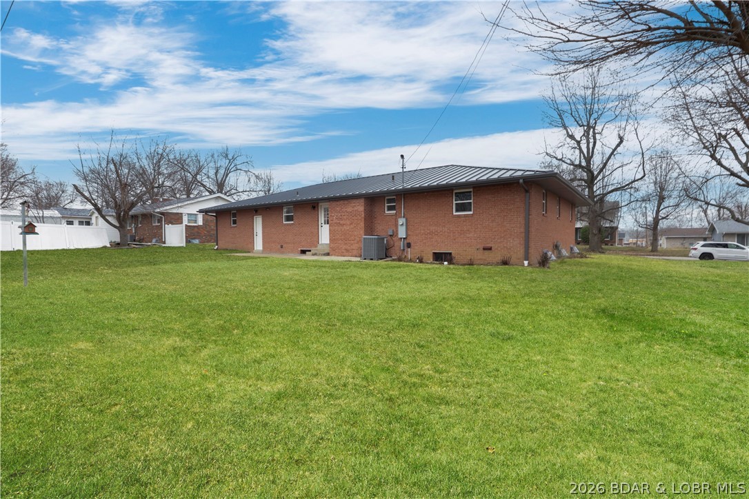 107 Lynn Avenue Eldon, MO 65026 - Photo 53 of 55 Backyard bliss