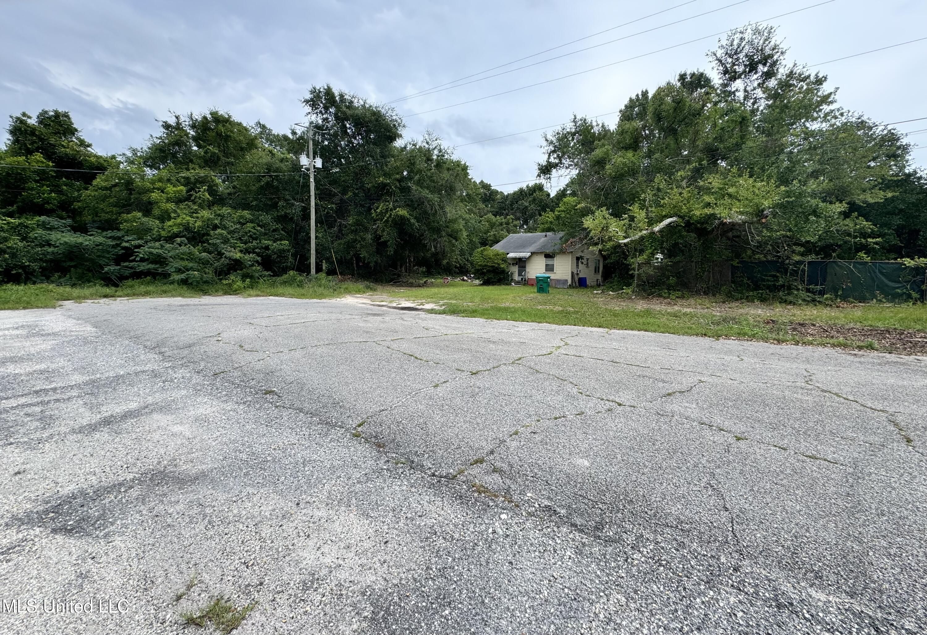 1918 Pass Road Gulfport, MS 39501 - Photo 24 of 30 IMG_8573