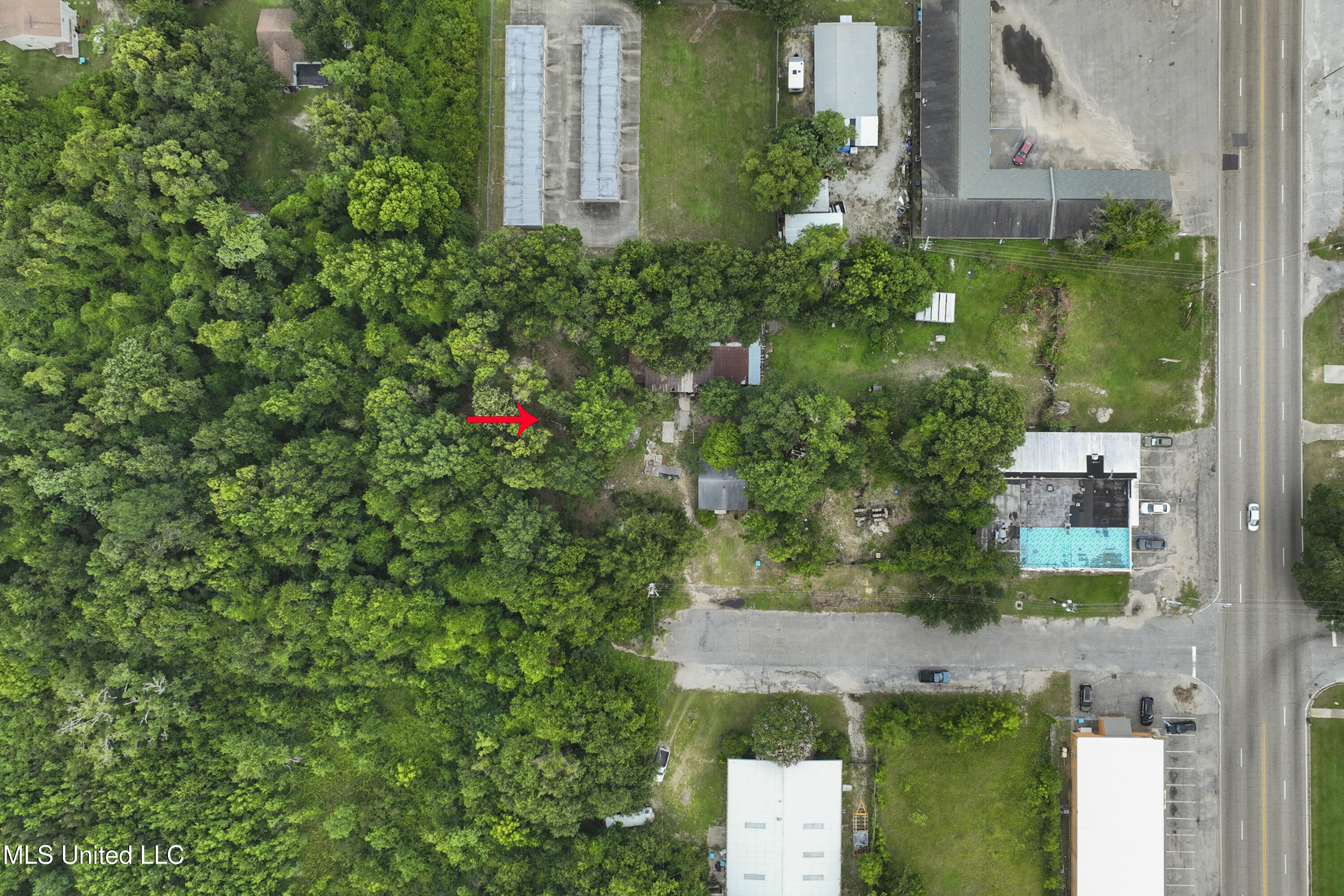 1918 Pass Road Gulfport, MS 39501 - Photo 4 of 30 009