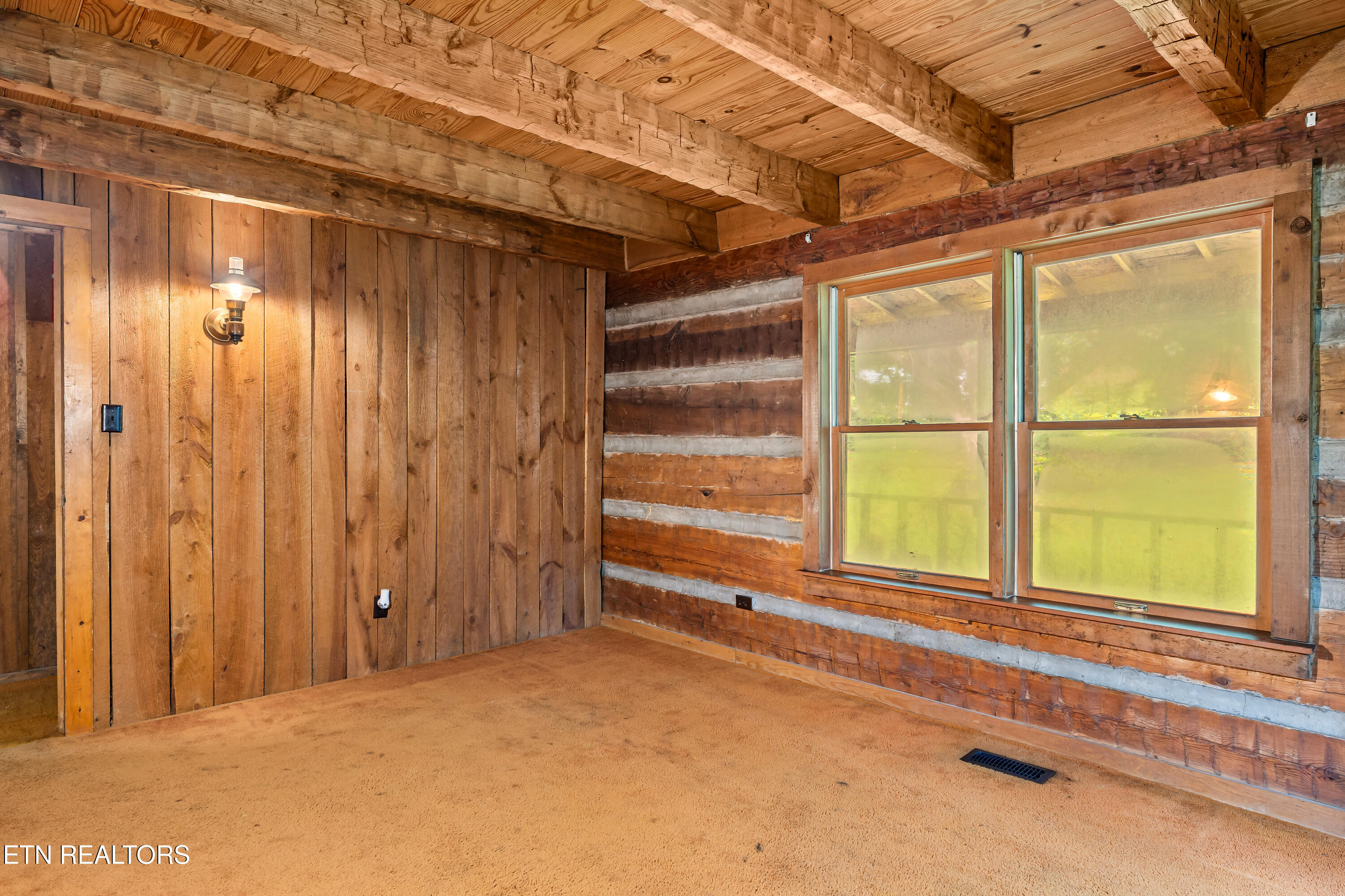 143 Old Cove Road Walland, TN 37886 - Photo 24 of 49 Main level bonus