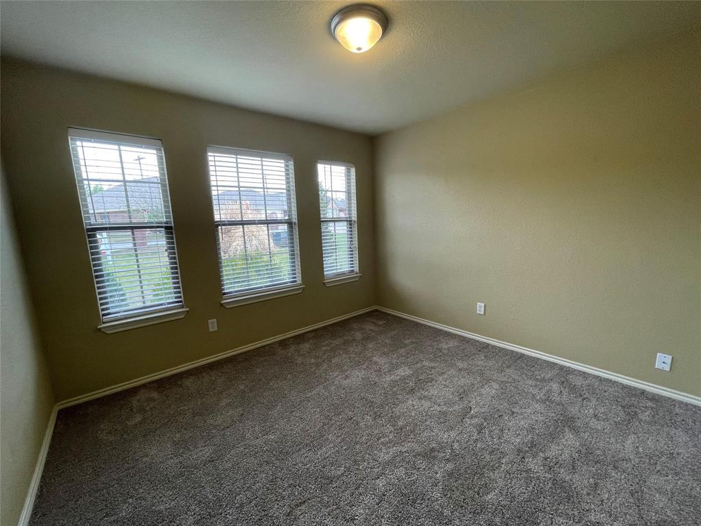 705 Rambling Court Granbury, TX 76049 - Photo 4 of 16