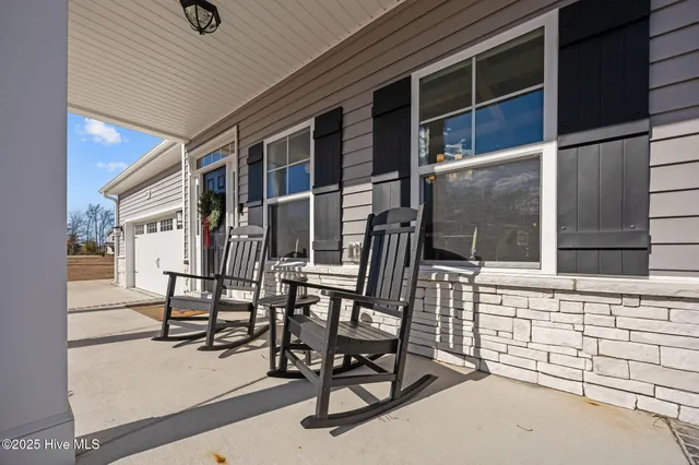 $609,000 | 2225 Three Oaks Drive, Greenville, NC 27858