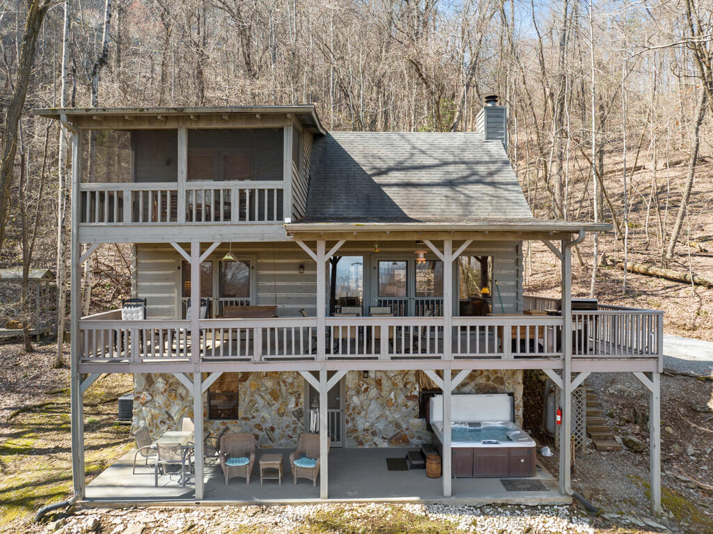 304 Ridge Circle Blue Ridge, GA 30513 - Photo 10 of 50 Gallery Image 10