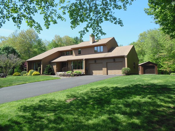 90 Allison Lane West Springfield, MA 01089 - Photo 1 of 30