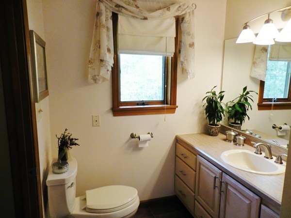 90 Allison Lane West Springfield, MA 01089 - Photo 17 of 30