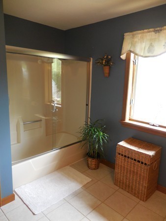 90 Allison Lane West Springfield, MA 01089 - Photo 23 of 30