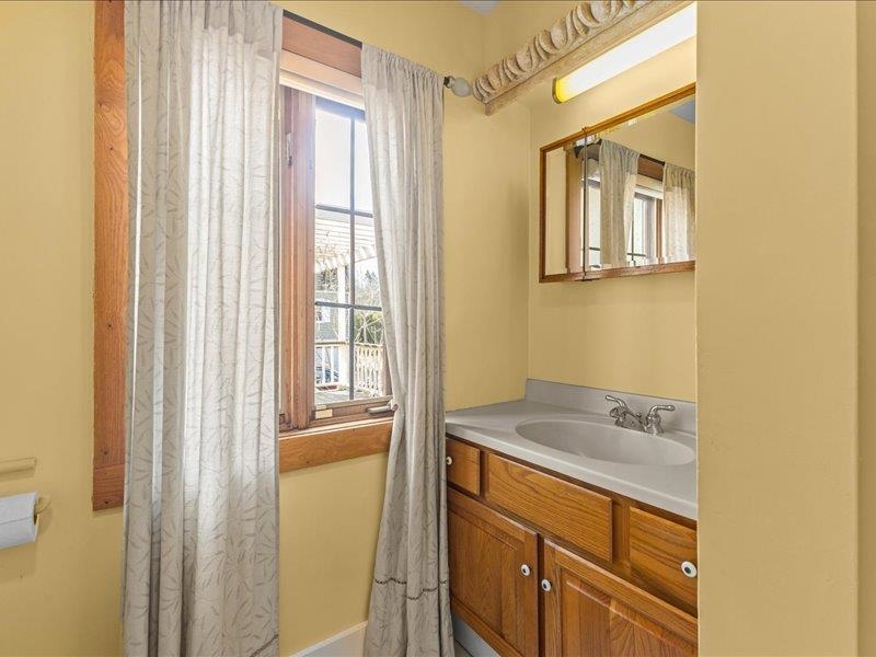 261 South Prospect Street Burlington, VT 05401 - Photo 18 of 45