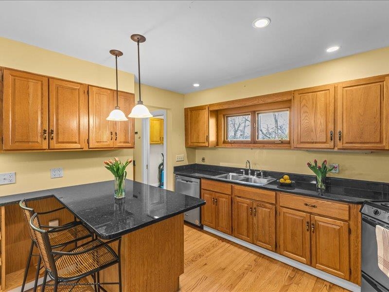 261 South Prospect Street Burlington, VT 05401 - Photo 4 of 45