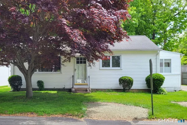 $575,000 | 34 Corsino Avenue, Old Lyme, CT 06371