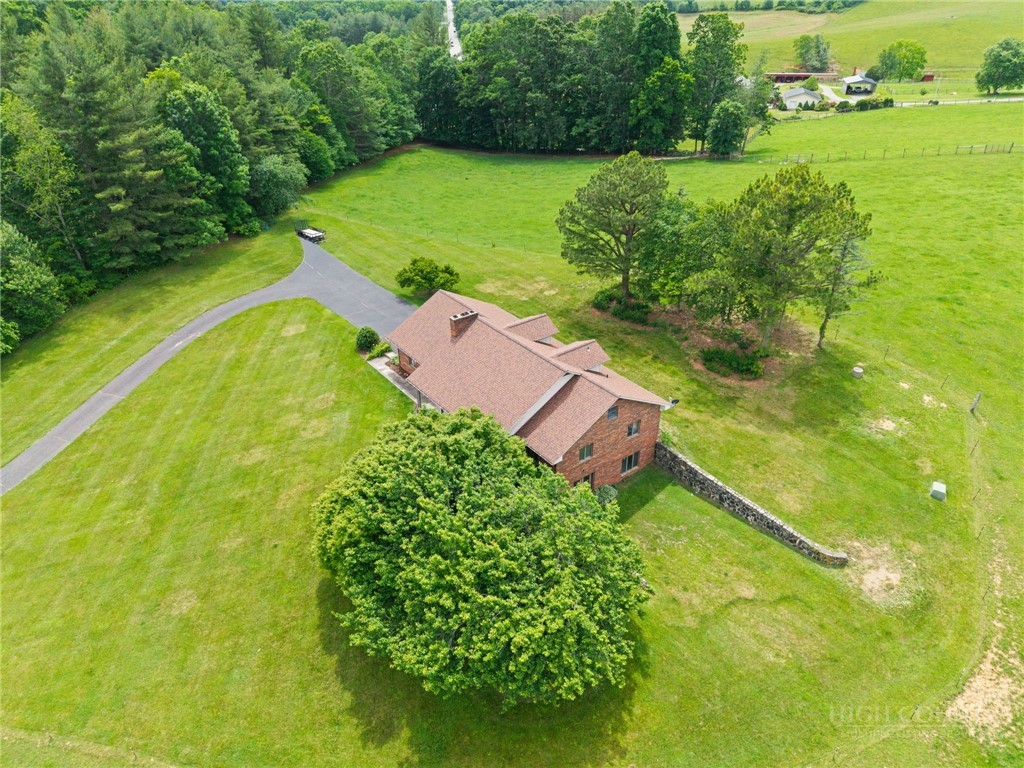 1701 Nc Highway Crumpler, NC 28617 - Photo 4 of 50