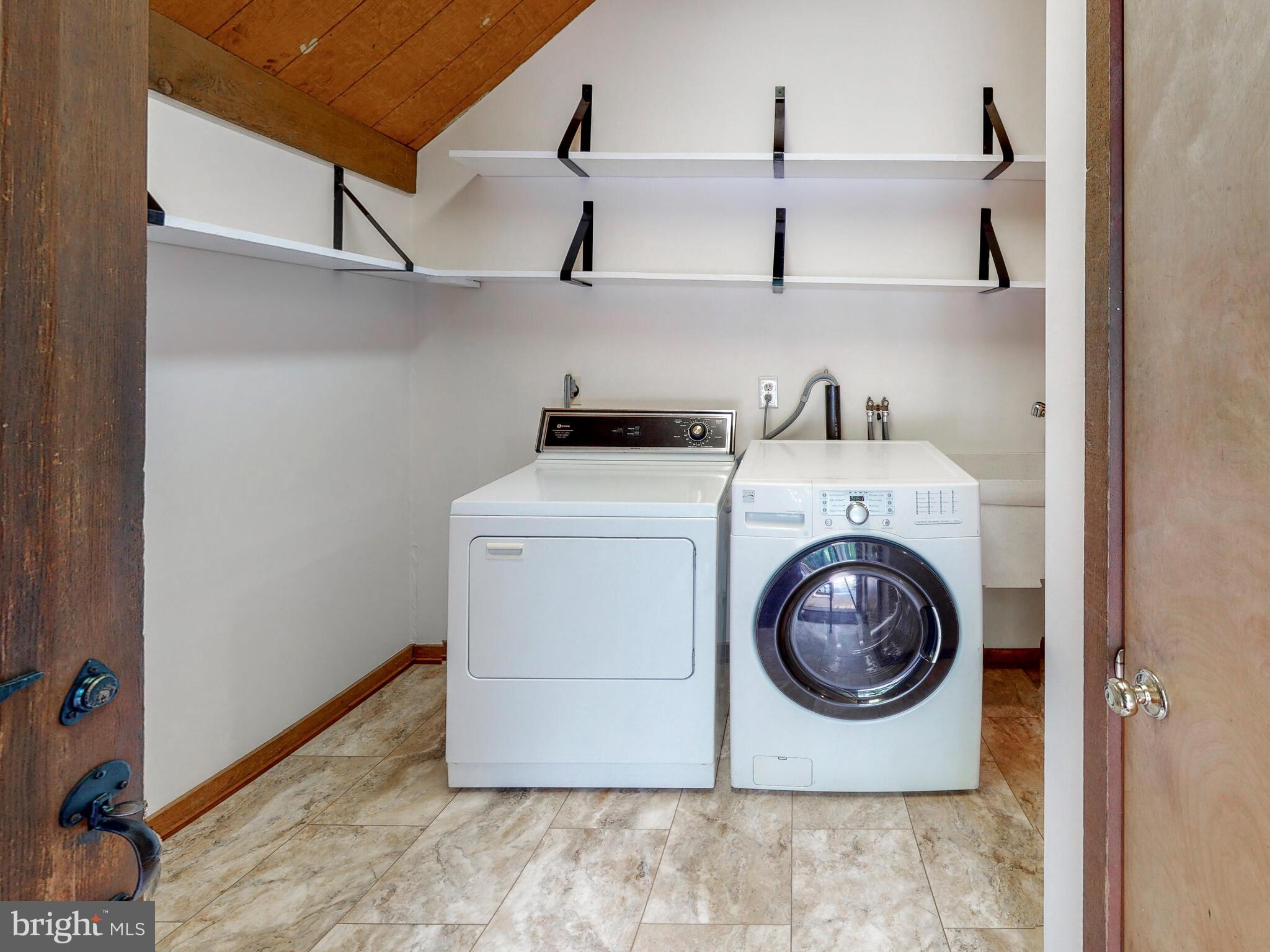 3107 Cabin Run Road Woodbine, MD 21797 - Photo 24 of 50 Main Level Laundry/Mud Room