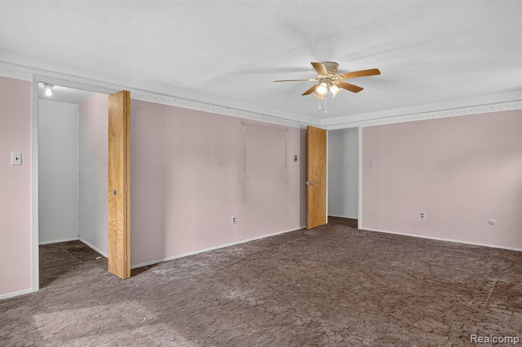 14075 Merriman Road Livonia, MI 48154 - Photo 30 of 40