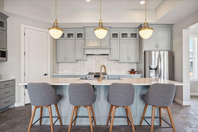 $1,895,000 | 16820 46th Avenue North, Plymouth, MN 55446