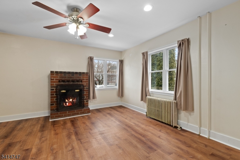 19 Adams Street Belvidere, NJ 07823 - Photo 3 of 27