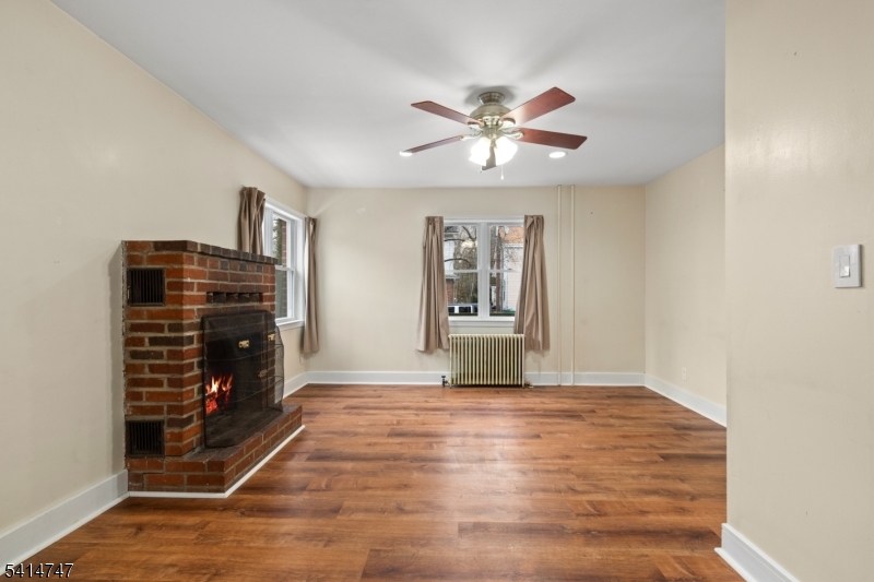 19 Adams Street Belvidere, NJ 07823 - Photo 4 of 27