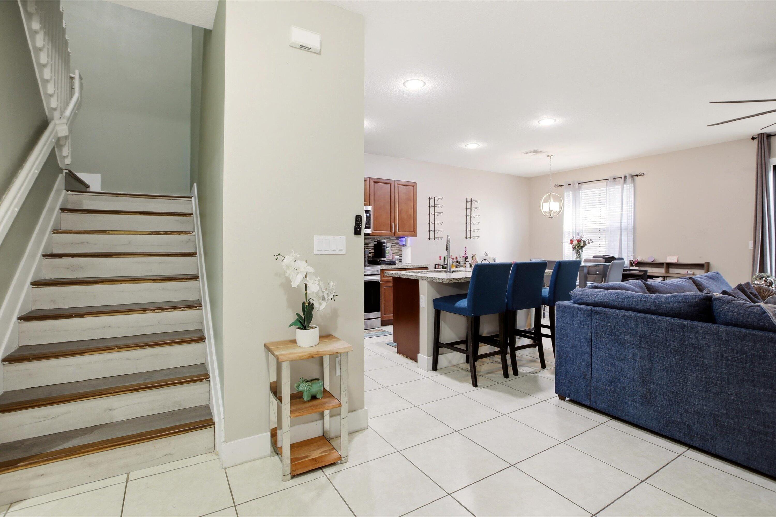 6026 Pine Tree Way, Unit 6026 Riviera Beach, FL 33410 - Photo 6 of 31 11-Property Photo 011