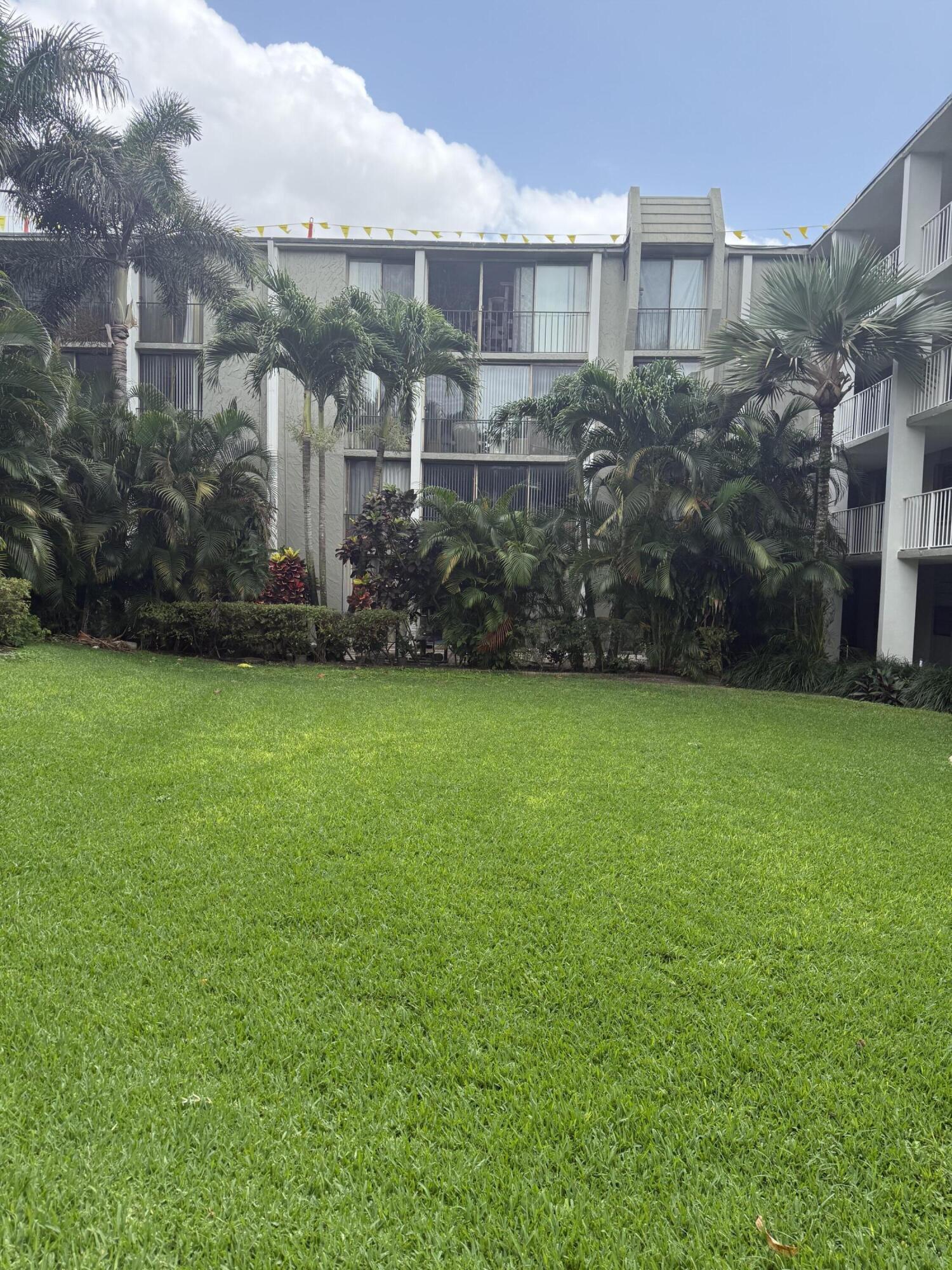 501 Southwest 11th Place, Unit 211 Boca Raton, FL 33432 - Photo 11 of 16 IMG_1151