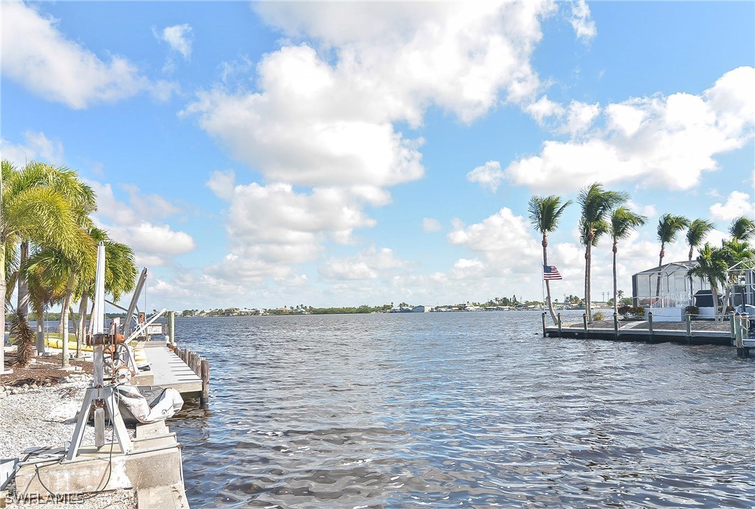 2591 Bridgeview Street Matlacha, FL 33993 - Photo 1 of 22 Gallery Image 1