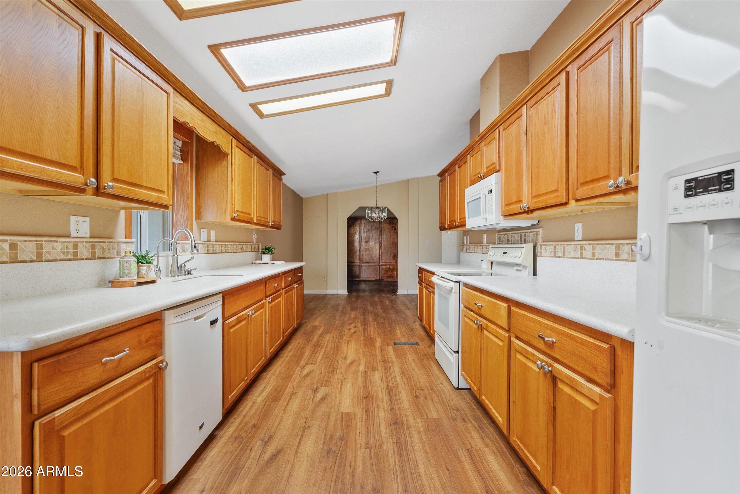 3700 South Tomahawk Road, Unit 16 Apache Junction, AZ 85119 - Photo 6 of 33 KITCHEN