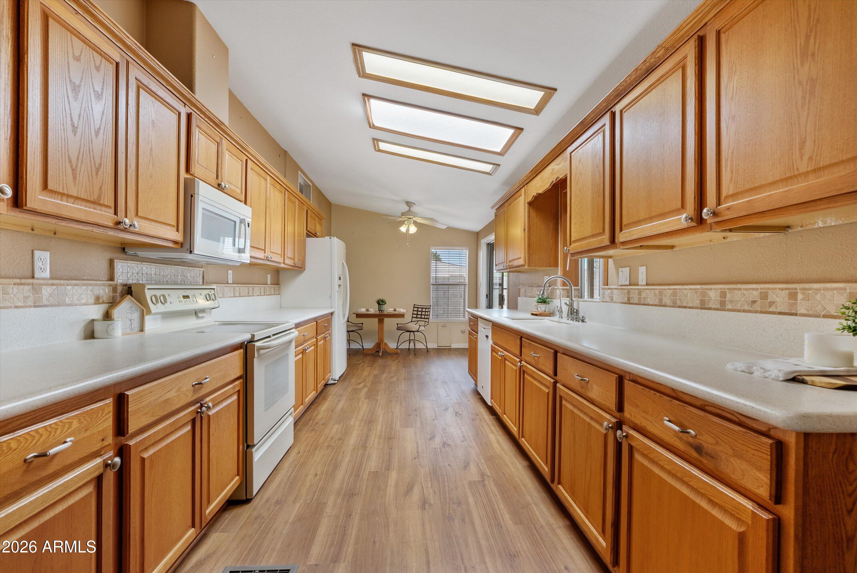 3700 South Tomahawk Road, Unit 16 Apache Junction, AZ 85119 - Photo 7 of 33 KITCHEN