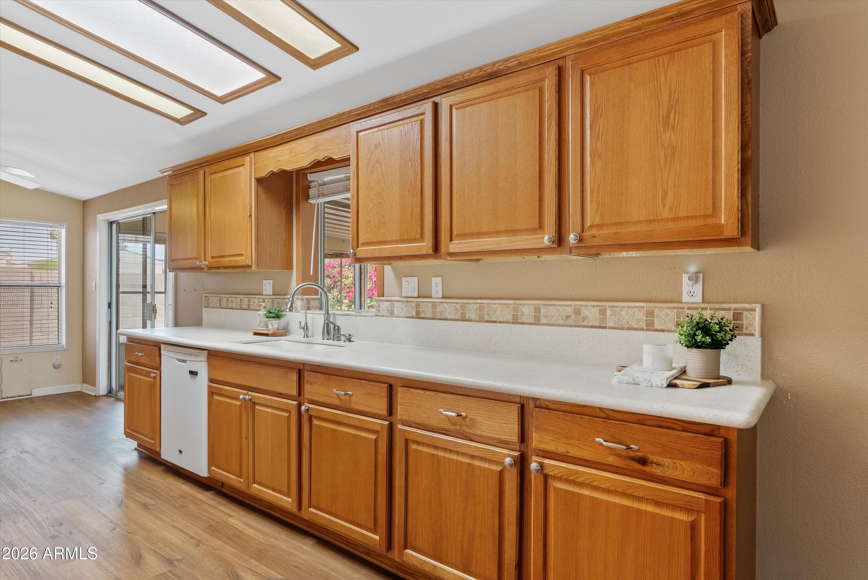 3700 South Tomahawk Road, Unit 16 Apache Junction, AZ 85119 - Photo 8 of 33 KITCHEN