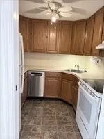 $1,700 | 221 Rock Street, Unit F6, Norwood, MA 02062