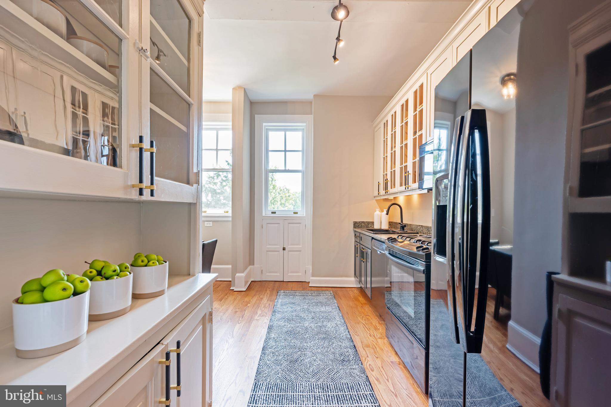 2853 Ontario Road Northwest, Unit 419 Washington, DC 20009 - Photo 10 of 44