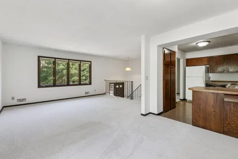 $249,000 | 13910 Herald Court, Apple Valley, MN 55124