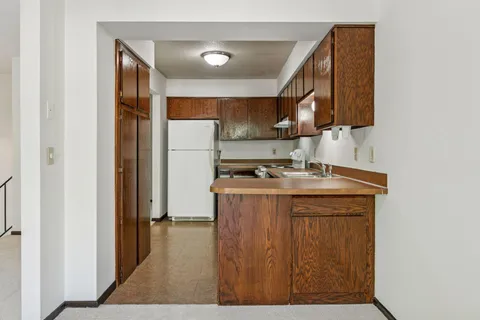 $229,900 | 13910 Herald Court, Apple Valley, MN 55124