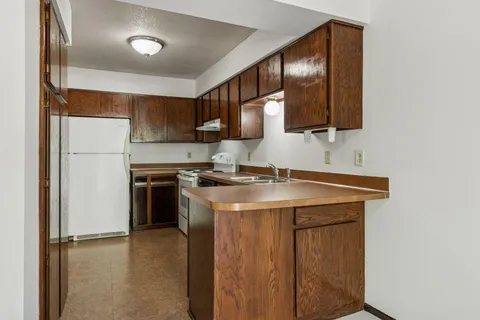 $229,900 | 13910 Herald Court, Apple Valley, MN 55124