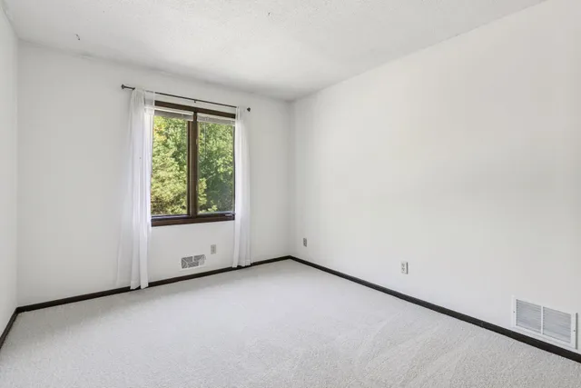 $249,000 | 13910 Herald Court, Apple Valley, MN 55124