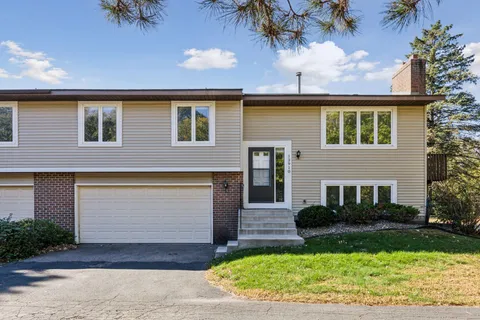 $229,900 | 13910 Herald Court, Apple Valley, MN 55124