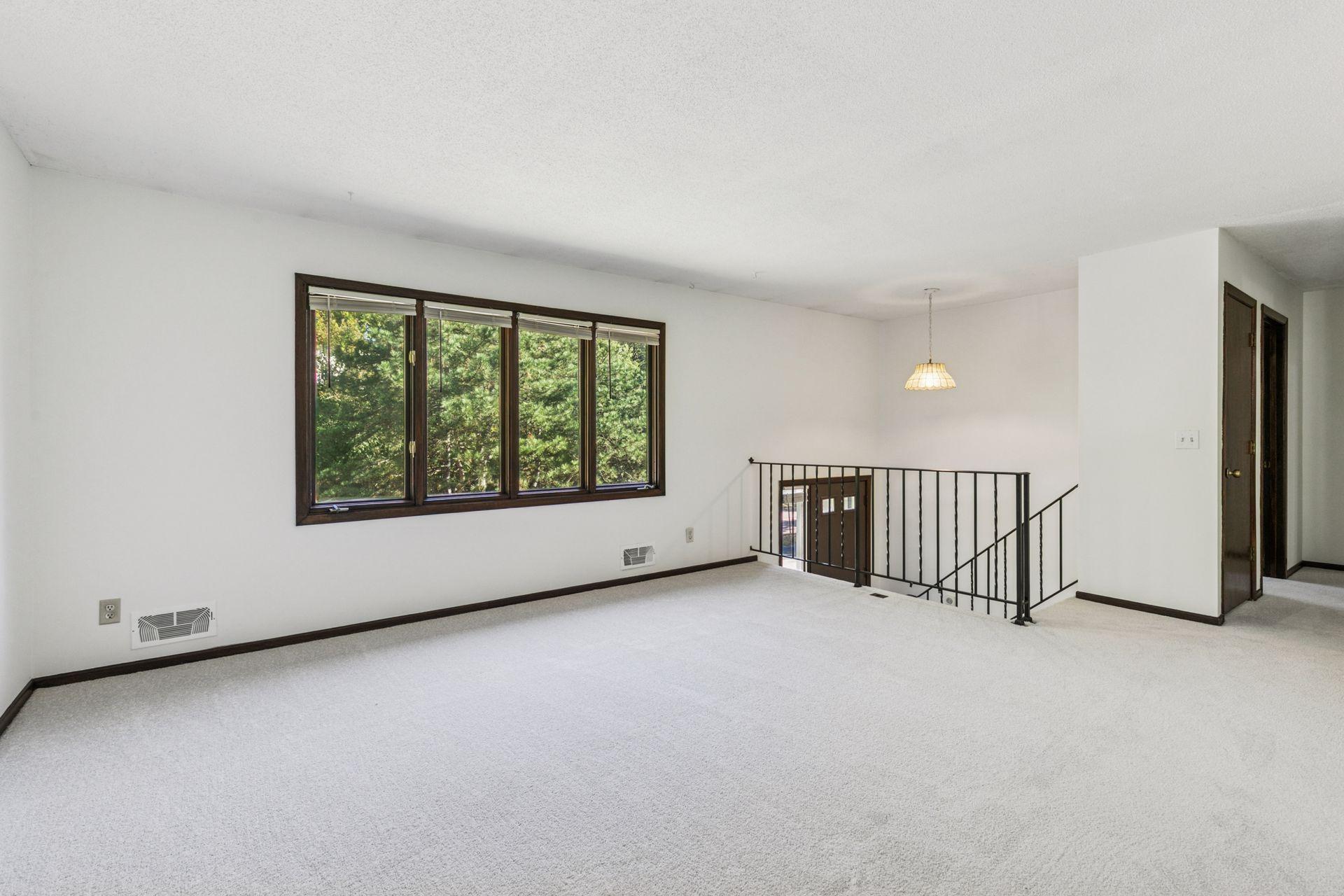 13910 Herald Court Apple Valley, MN 55124 - Photo 4 of 36