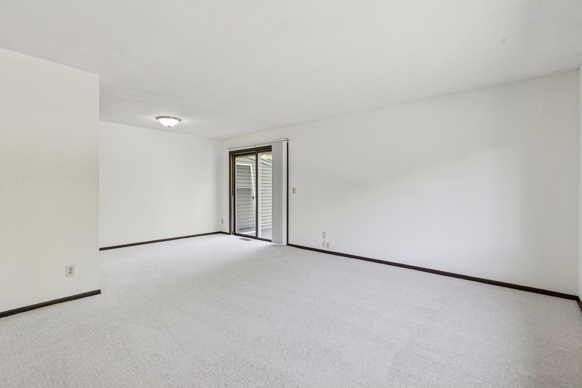 13910 Herald Court Apple Valley, MN 55124 - Photo 7 of 36