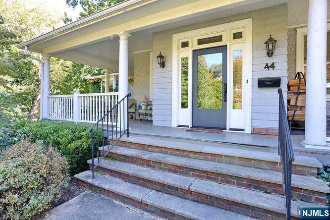 44 Fairmount Road Ridgewood, NJ 07450 - Photo 3 of 50
