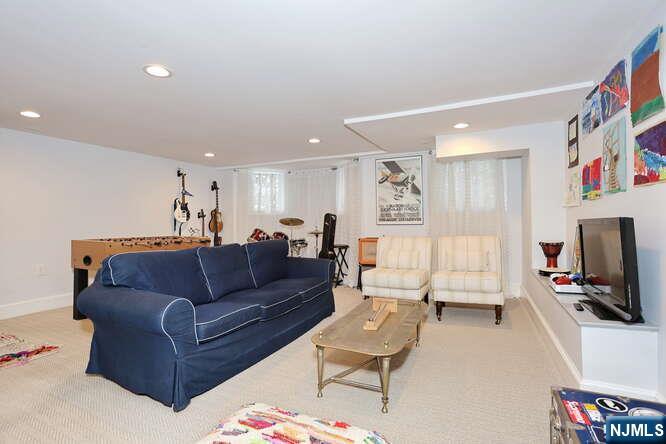 44 Fairmount Road Ridgewood, NJ 07450 - Photo 37 of 50