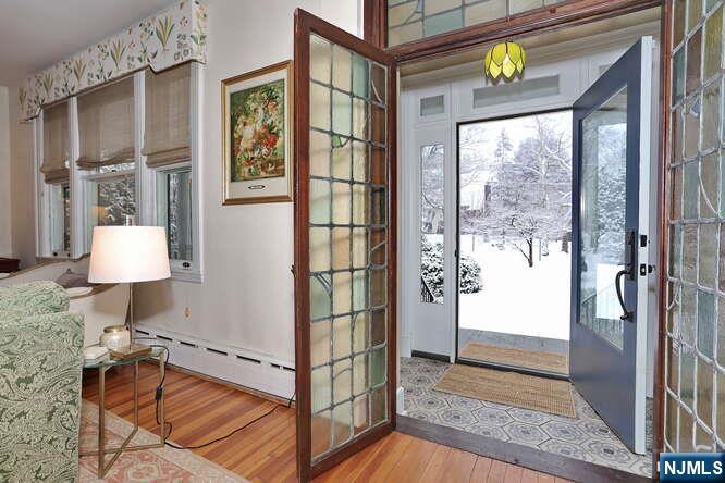 44 Fairmount Road Ridgewood, NJ 07450 - Photo 4 of 50