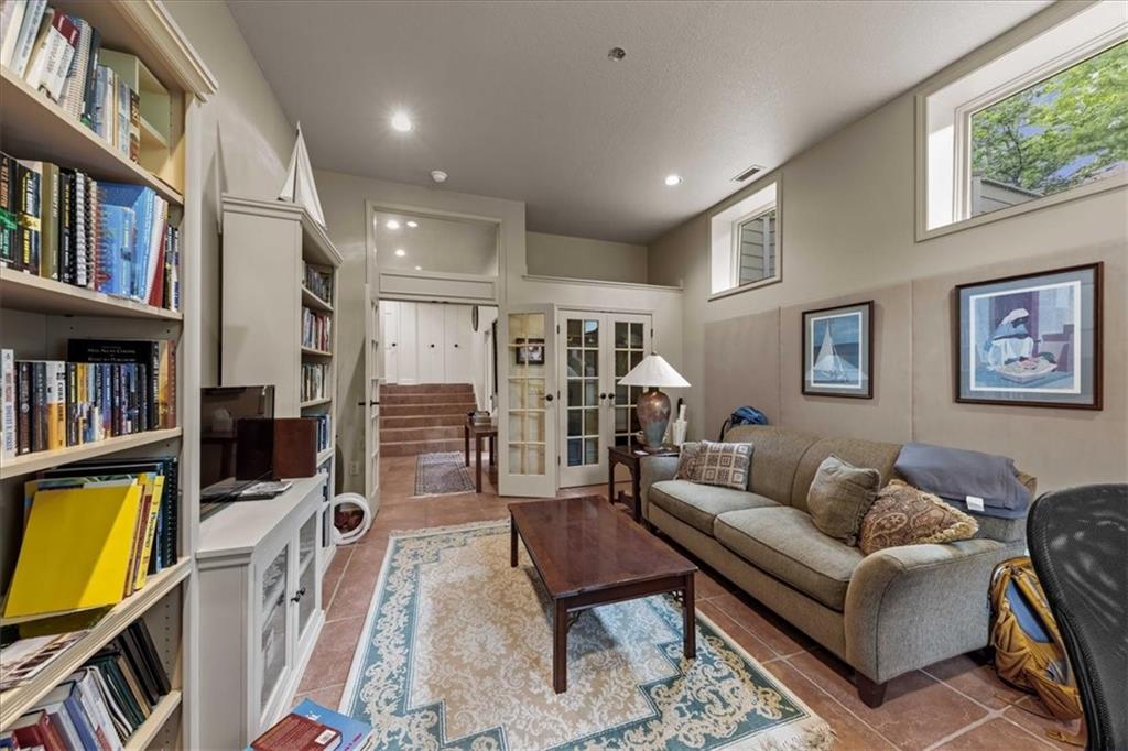 12503 Overbrook Road Leawood, KS 66209 - Photo 28 of 33