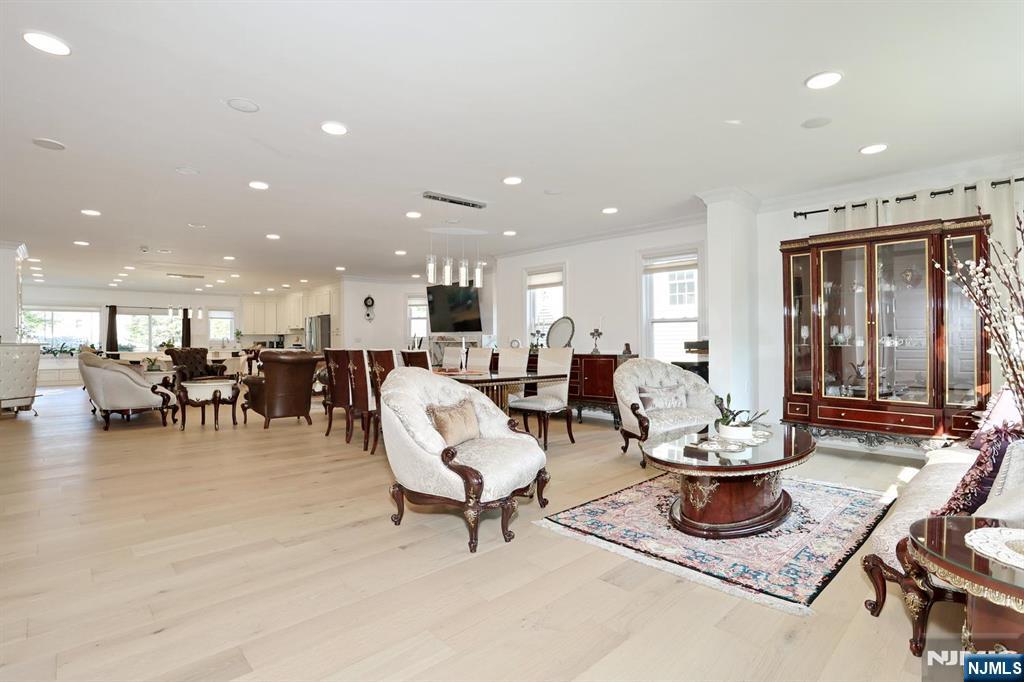 169 Woodward Avenue Rutherford, NJ 07070 - Photo 4 of 32
