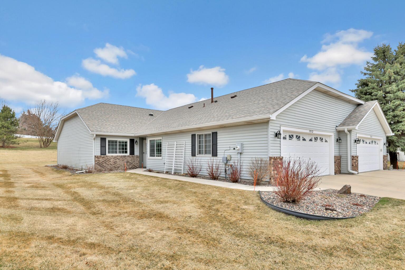 7572 Newbury Road Woodbury, MN 55125 - Photo 3 of 19