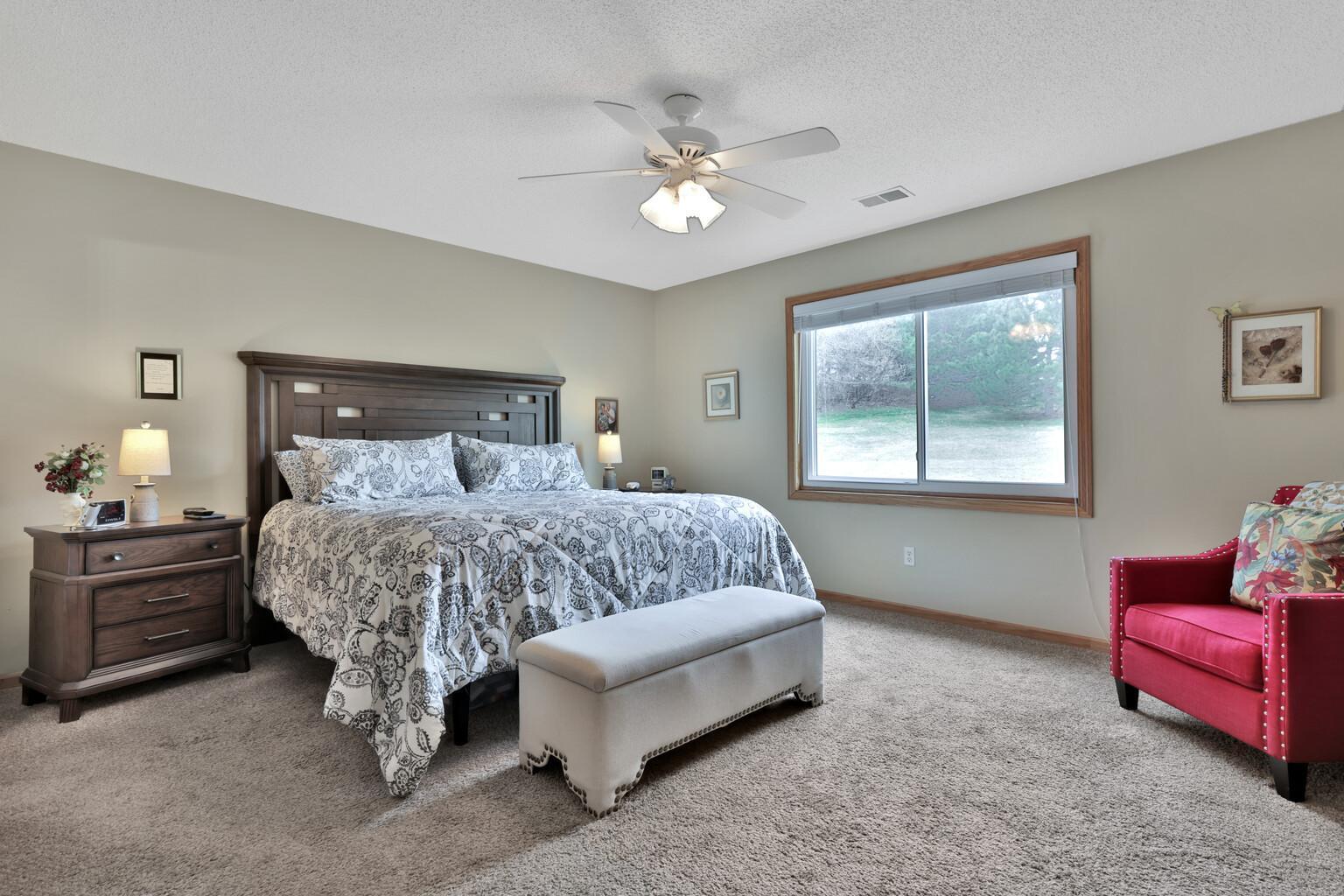 7572 Newbury Road Woodbury, MN 55125 - Photo 5 of 19