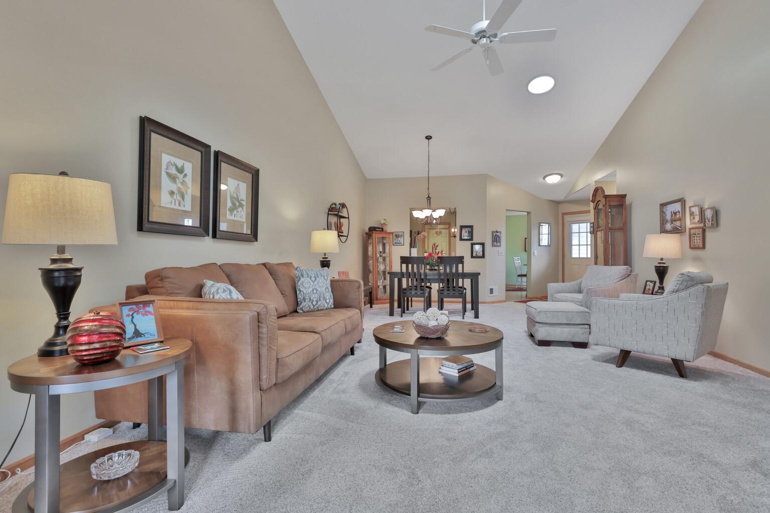 7572 Newbury Road Woodbury, MN 55125 - Photo 9 of 19