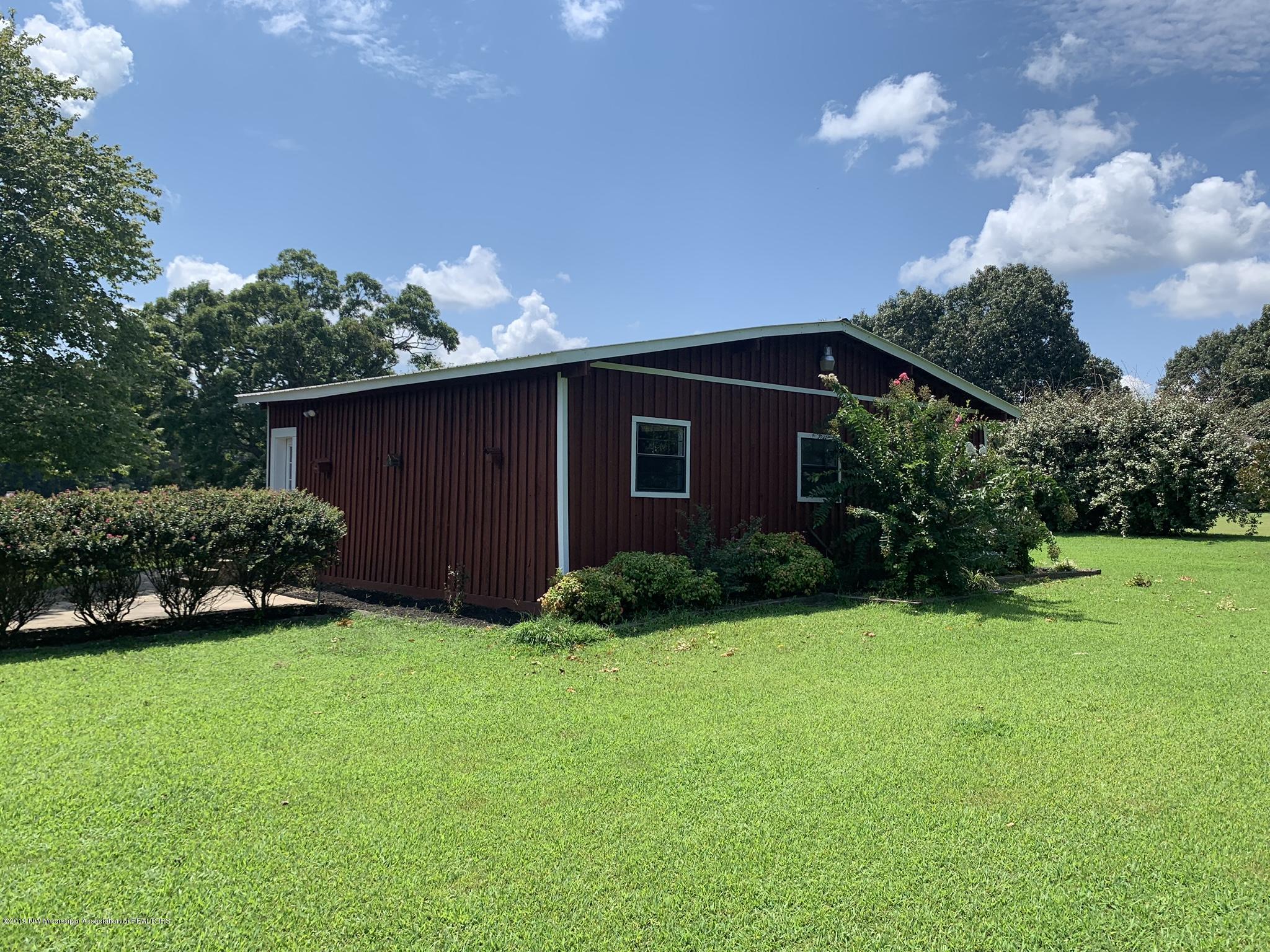250 Salem Road Senatobia, MS 38668 - Photo 60 of 80 IMG_2354