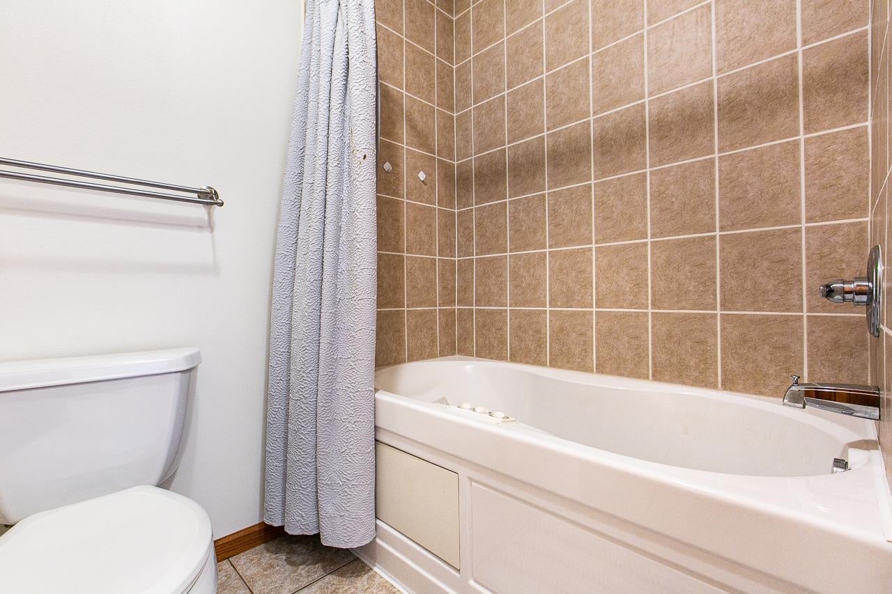 2120 Crown Point Road Dubuque, IA 52002 - Photo 32 of 44 Gallery Image 32