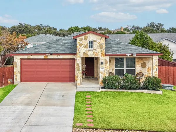 $344,700 | 1909 Omaha Drive, Lago Vista, TX 78645
