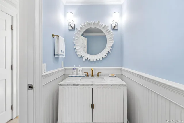 $2,995,000 | 5 Lower 7 Ponds Road, Water Mill, NY 11976